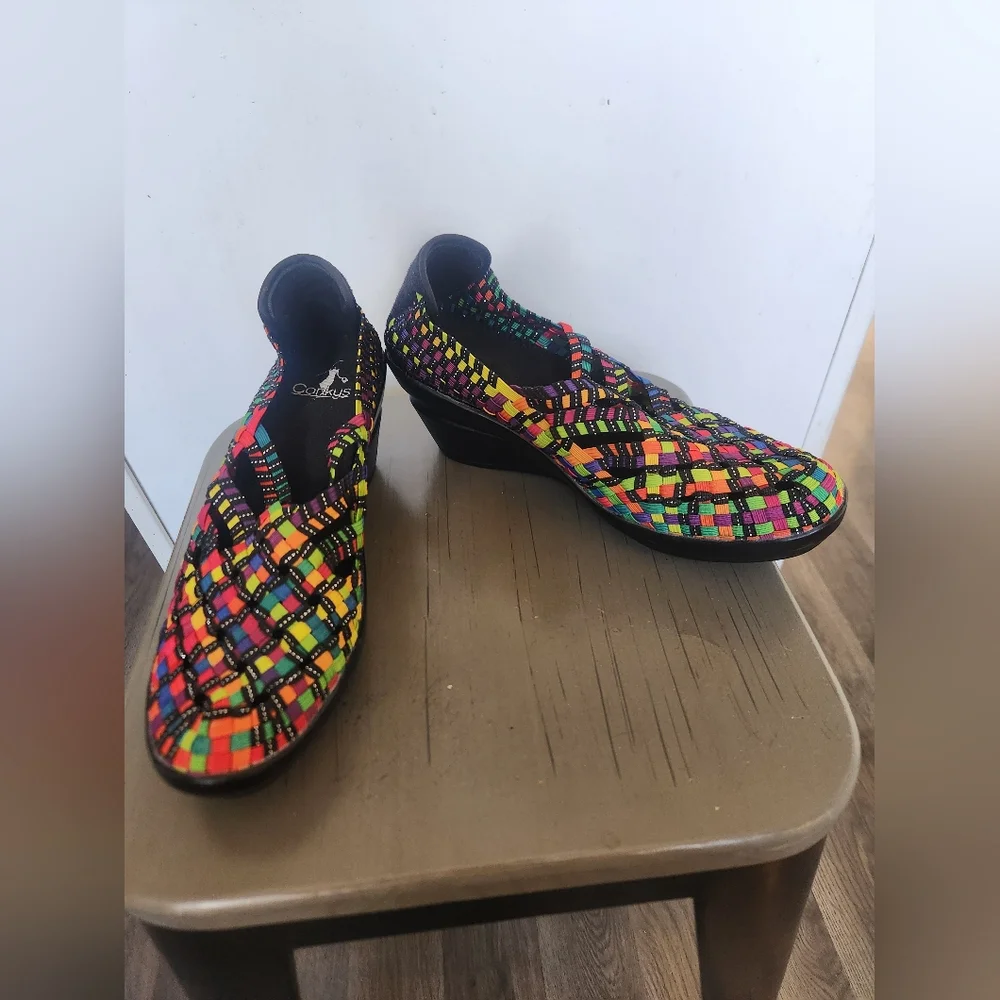 Corkys Colorful Wedges